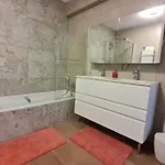 Avec Terrasse, Piscine Et Garage A 400m Appartamento Antibes